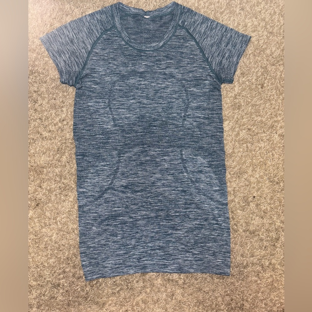 lululemon athletica Short Sleeve Heathered Blue Tee